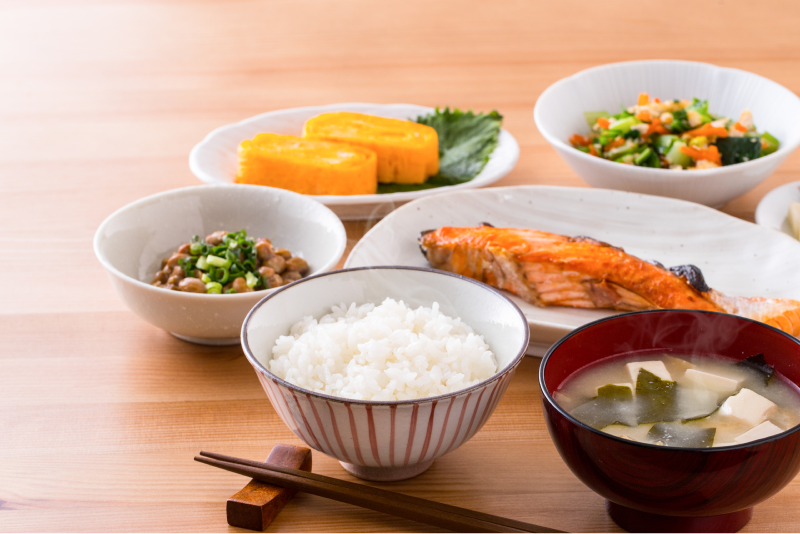 岩手県盛岡市の歯医者・インプラント歯科「高橋衛歯科医院」|マウスピースを外すことで今まで通りの食事がとれます