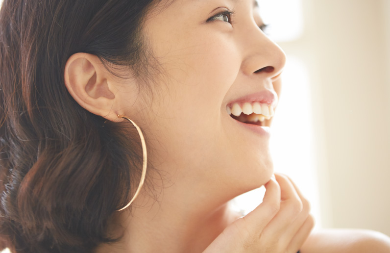 笑顔の女性